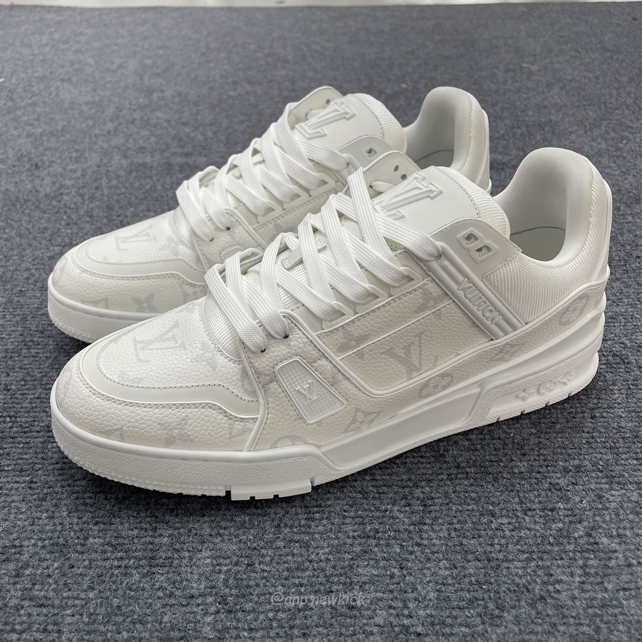 Louis Vuitton White Monochrome Louis Vuitton Lv Trainer White Black (12) - www.newkick.vip